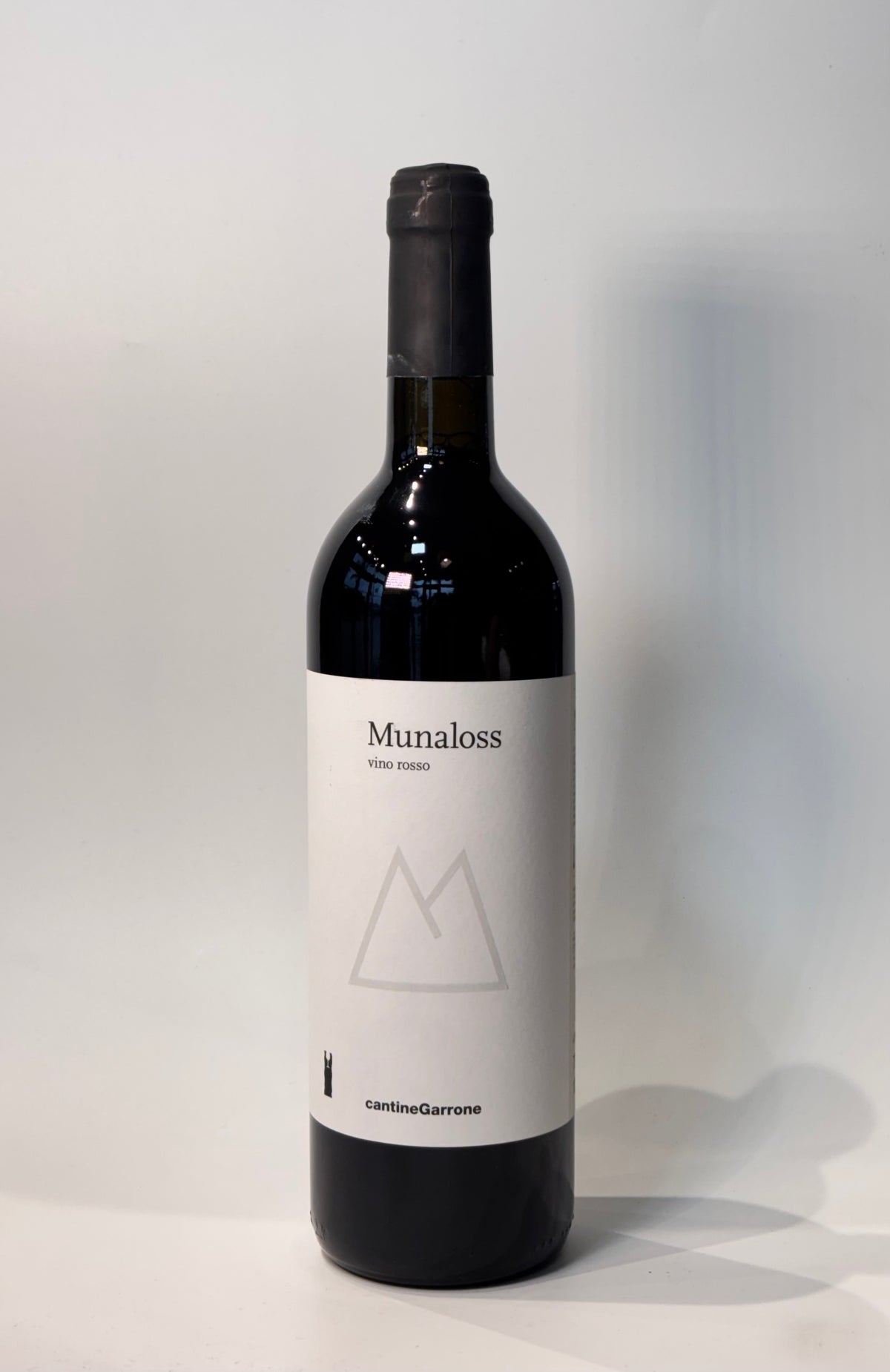 2022 Cantina Garrone " Munaloss"